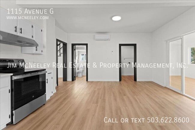 Building Photo - 1115 Avenue G