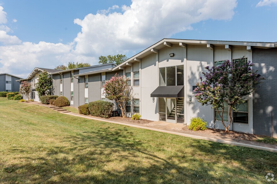 Primary Photo - Cameron Park Apartments