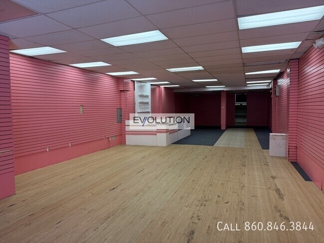 Building Photo - 642-648 Park St-