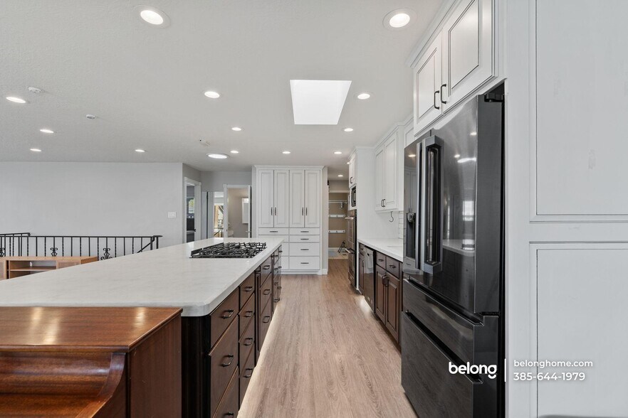 Building Photo - 428 N 200 E
