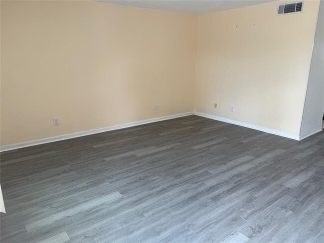 Building Photo - 9201 Tudor Dr