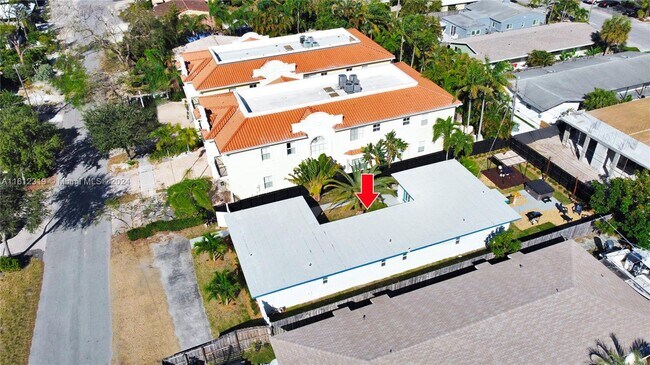 Building Photo - 1104 NE 16th Ave