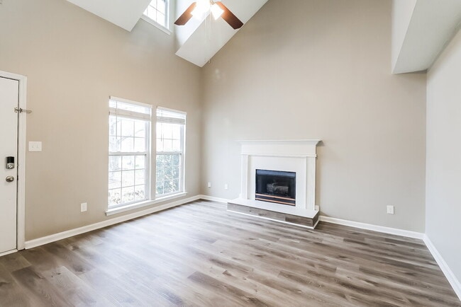 Building Photo - 4706 Avalon Forest Ln