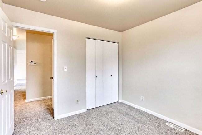 Building Photo - Charming West Fort Collins Rental!