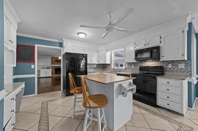 Building Photo - 435 Currituck Dr