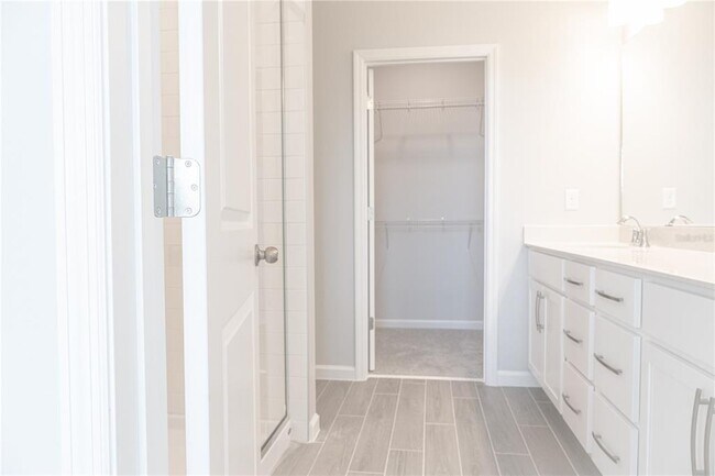 Building Photo - 583 Pothos St