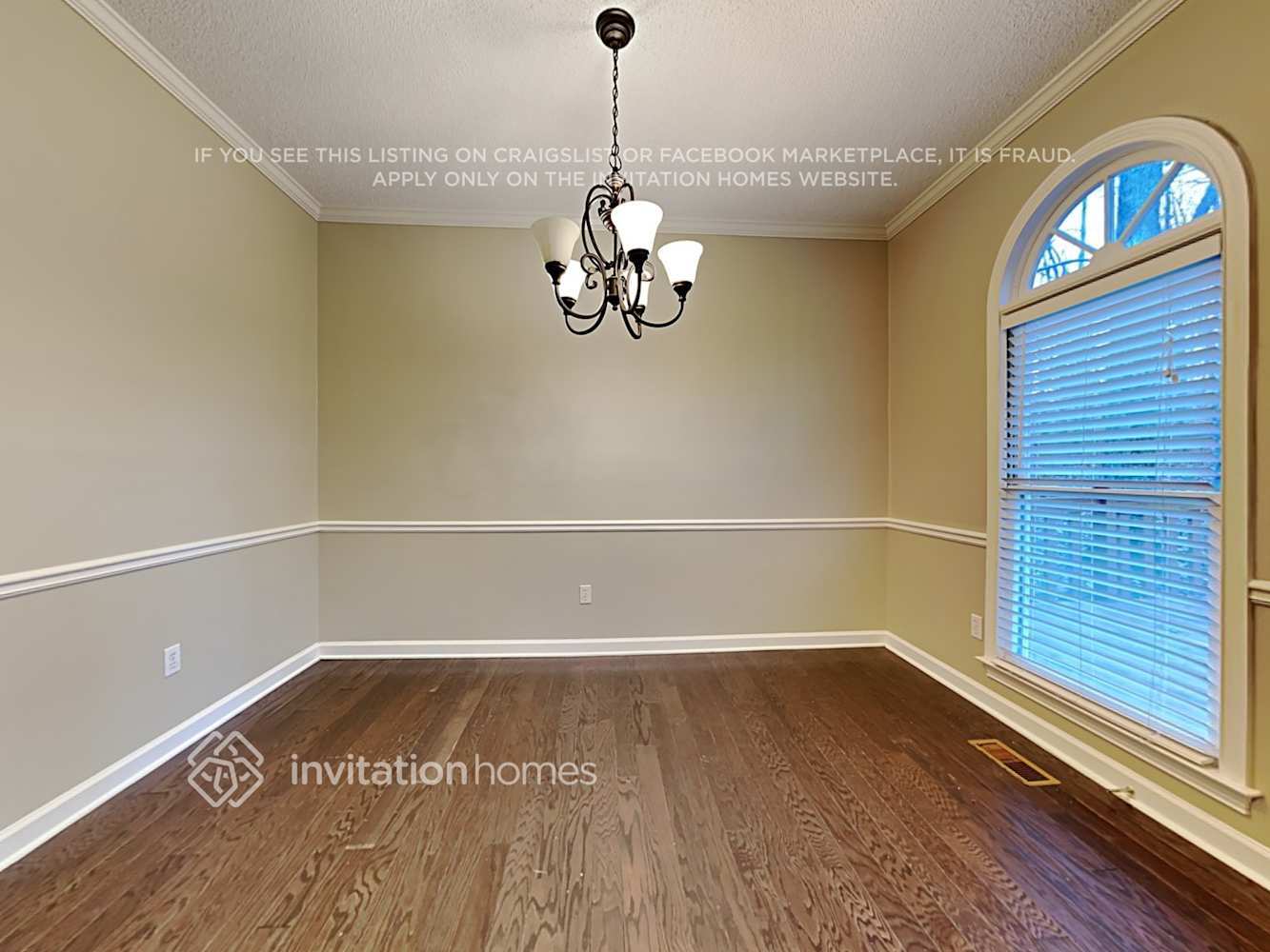 Building Photo - 4881 Tree Tops Dr