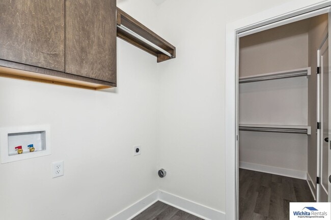 Building Photo - 3 bed, 2 bath patio home - SE Wichita  ***First month's rent free at move in***