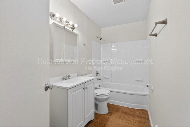 Building Photo - 9855 Medford Dr