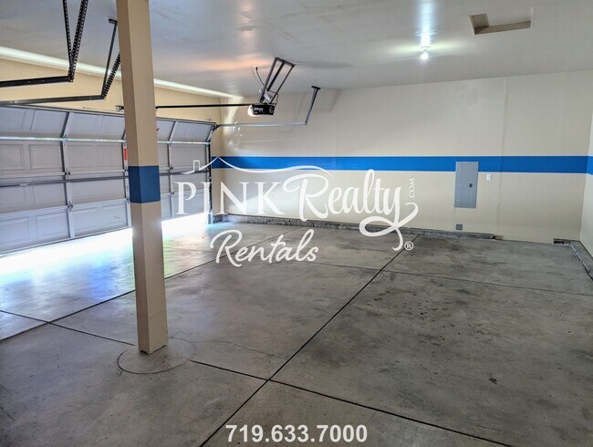 Building Photo - 7695 Wrangler Ridge Dr