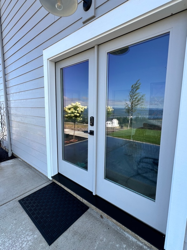 Building Photo - 205 Island View Dr