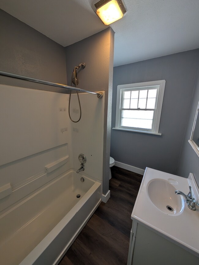 Building Photo - 2007 SW Lane St