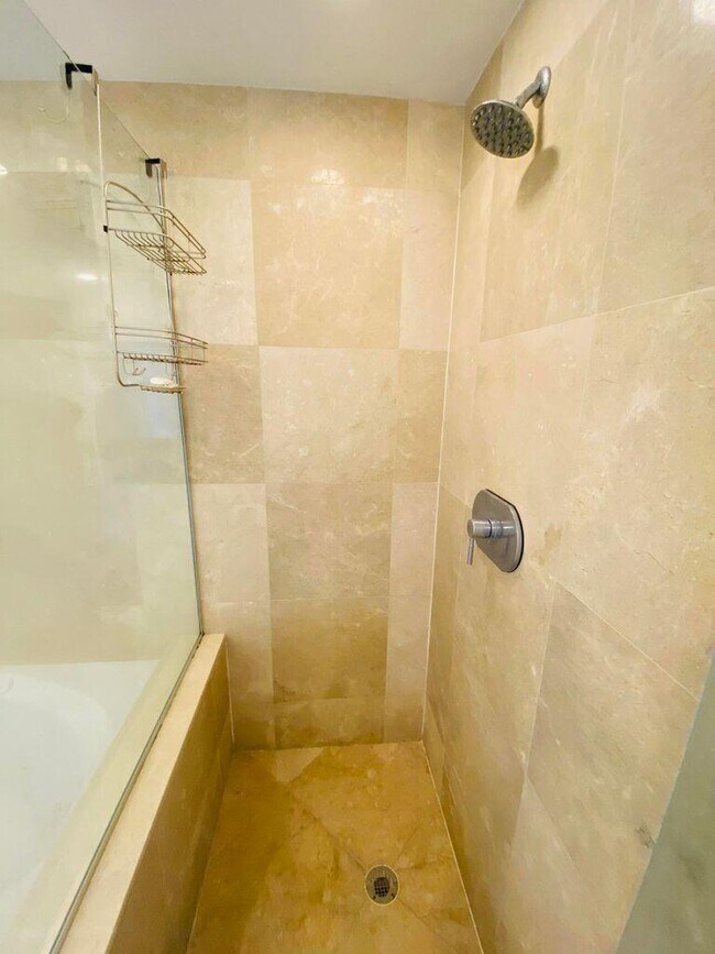 Building Photo - 550 Okeechobee Blvd