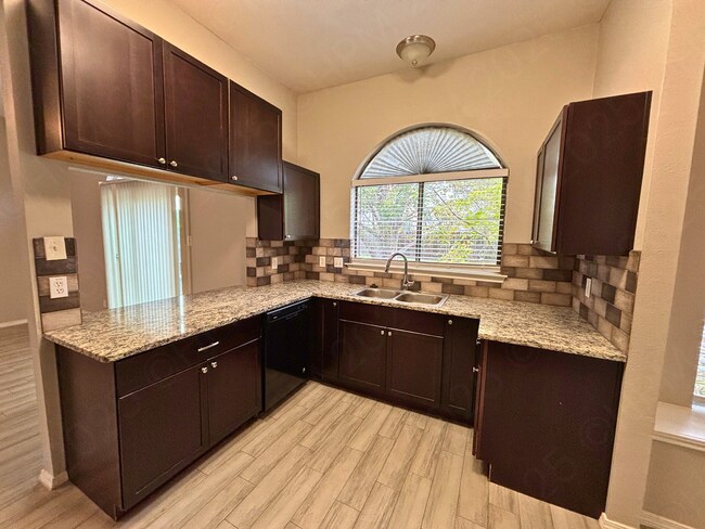 Building Photo - 10206 Barron Fld Dr