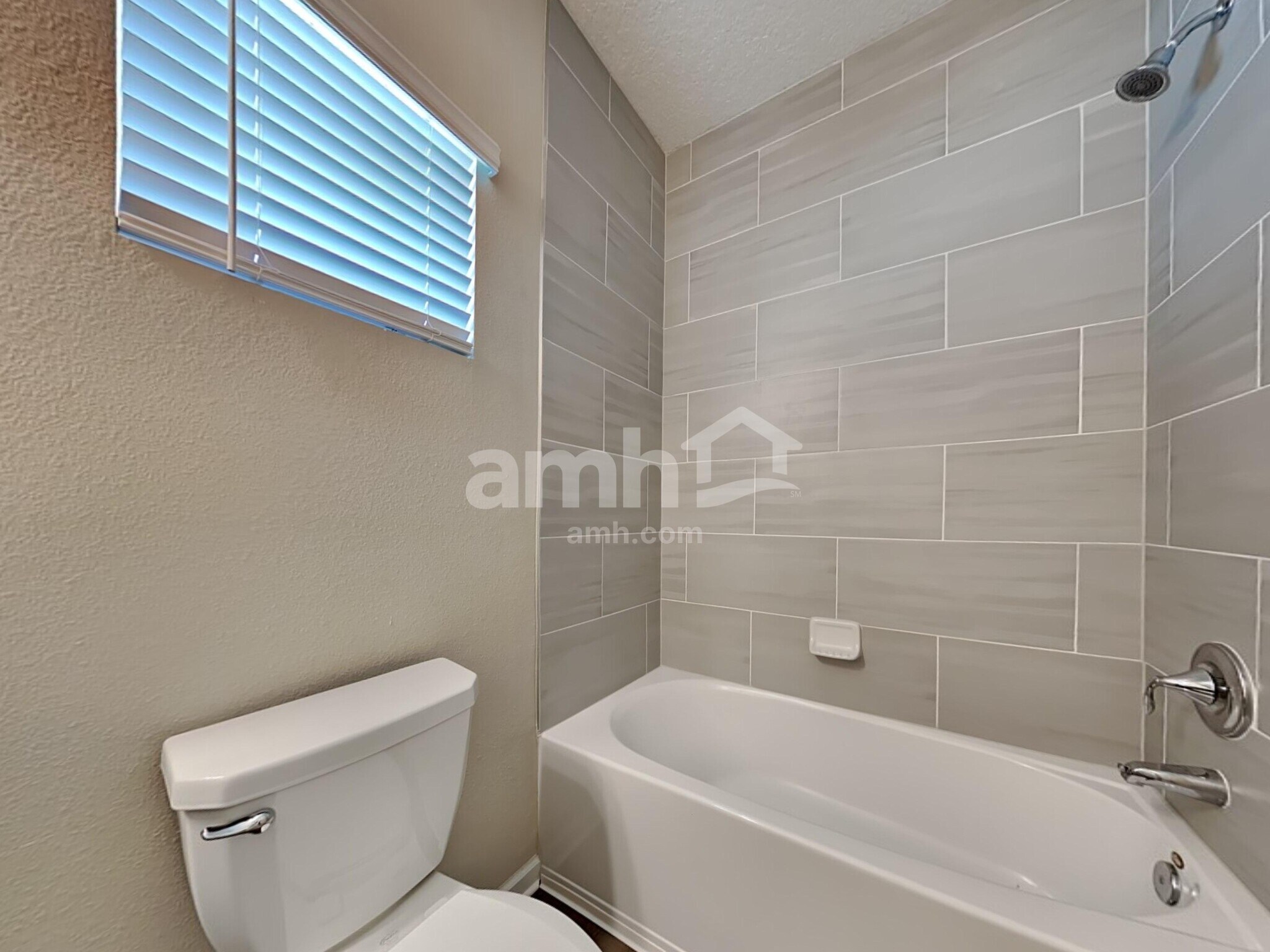 Building Photo - 300 Anastasia Park Rd