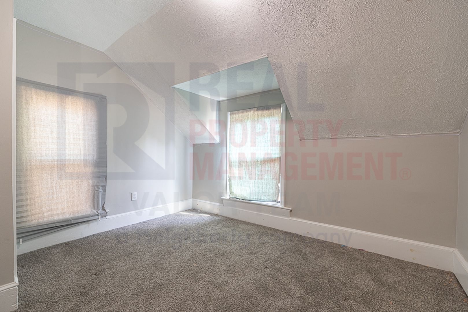 Building Photo - 1566 Winchester Ave