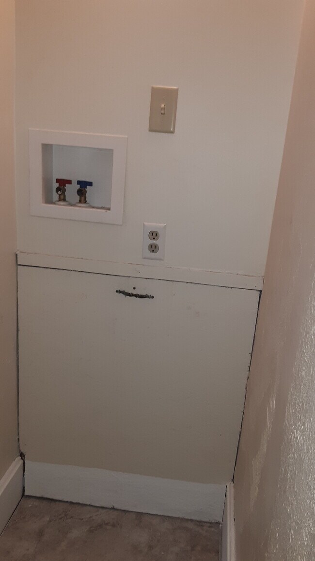 Building Photo - 1257 Jackson St