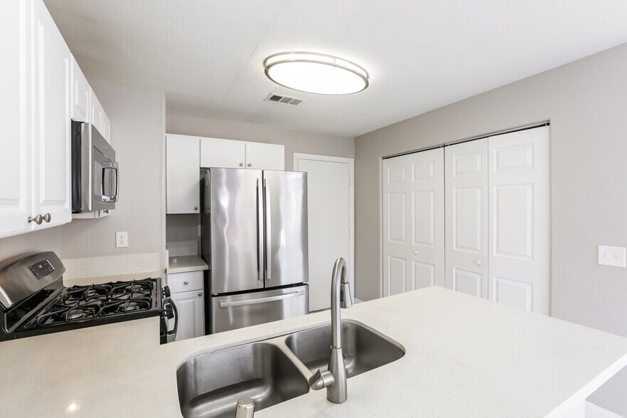 Building Photo - 2709 Positive Ct