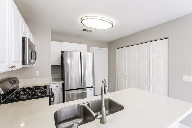 Building Photo - 2709 Positive Ct