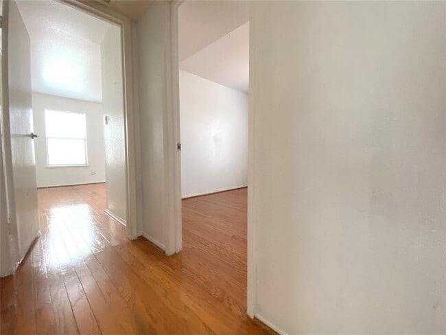 Building Photo - 6001 Reims Rd