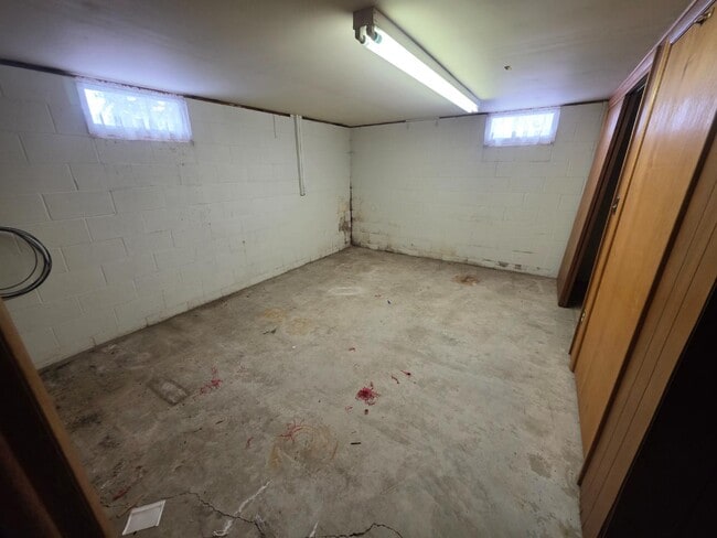 Building Photo - 46258 312th St