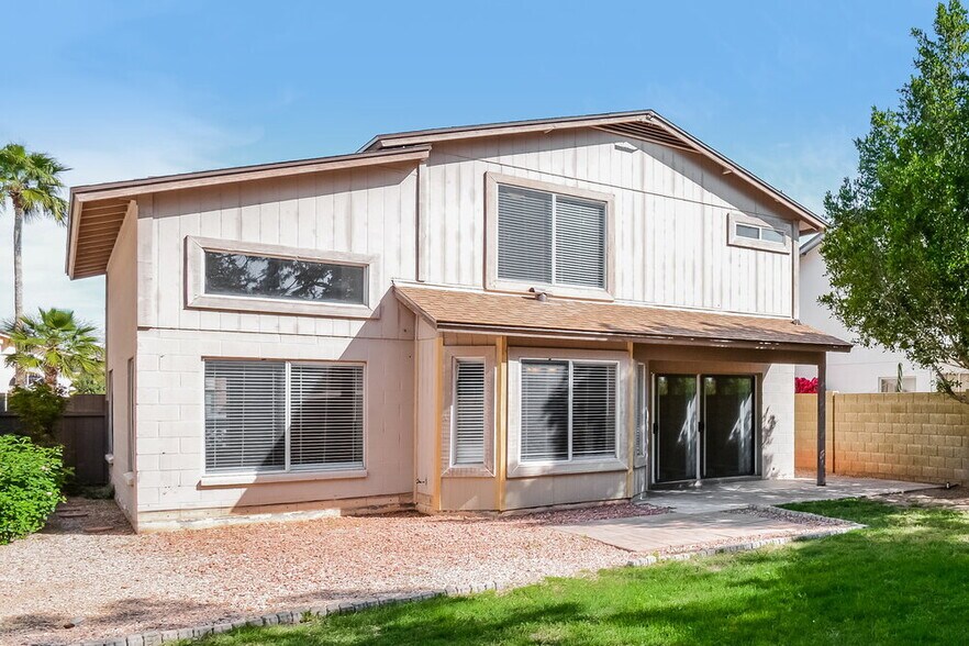 Building Photo - 3719 W Camino Real