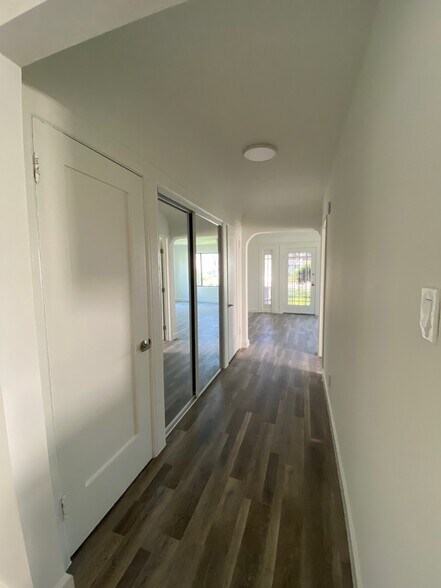 Building Photo - 1722 S Redondo Blvd