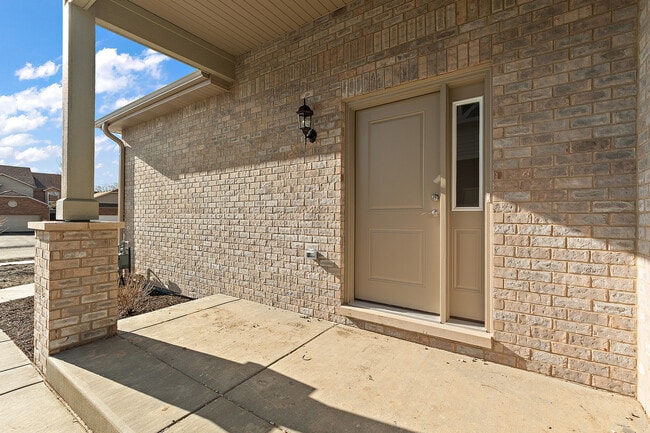 Building Photo - 64 Olympus Dr