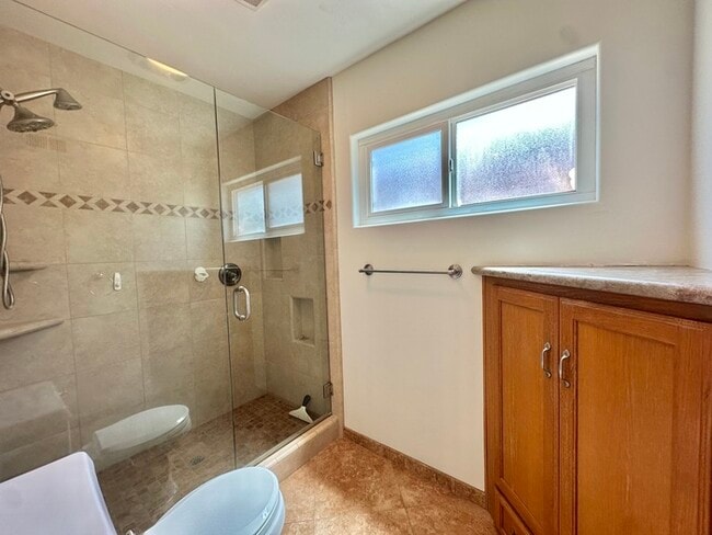 Building Photo - Renovated Entertainer’s Dream in Rancho Pe...