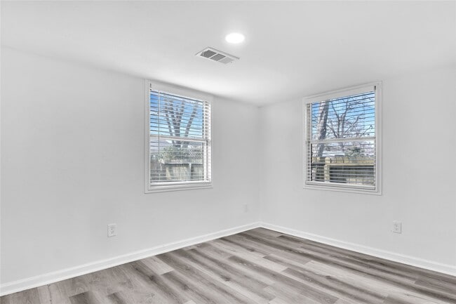 Building Photo - 510 Willow St