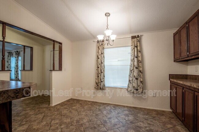 Building Photo - 359 E Zipp Rd