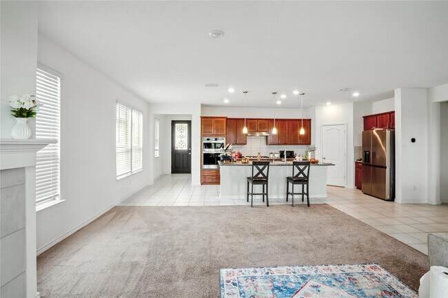 Building Photo - 604 Bronze Forest Dr