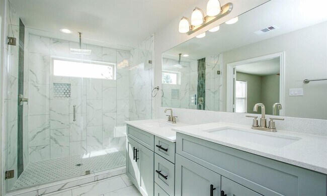 Building Photo - 12907 Andromeda Ct