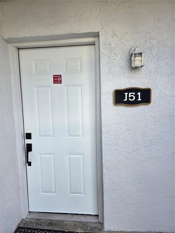 Building Photo - 3821 N Oak Dr