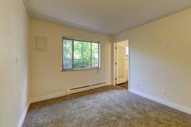 Building Photo - 1811 Walnut St