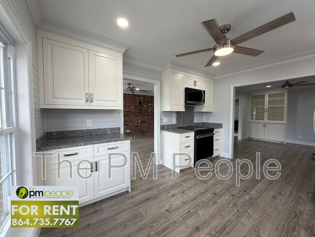 Building Photo - 134A Bennetts Bridge Rd.