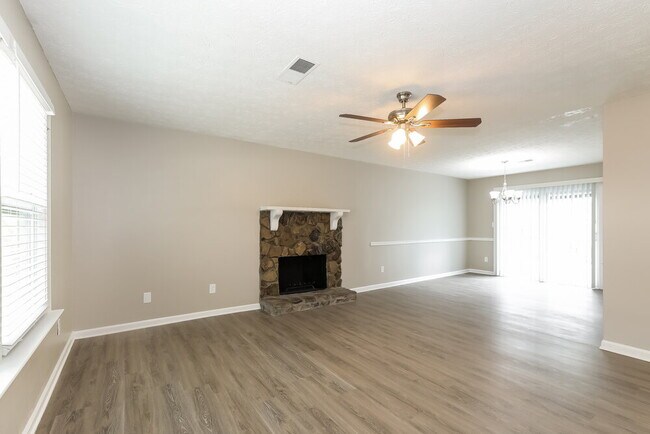 Building Photo - 1316 Candlelite Ln