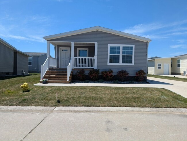 Primary Photo - 52545 Elmcrest Ct
