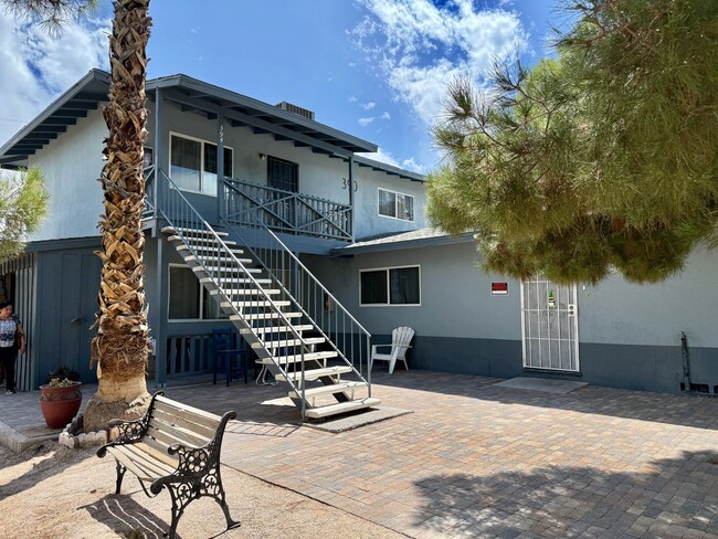 Building Photo - Charming 2-Bed Apartment – Well-Maintained...