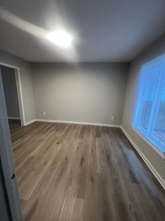 Building Photo - 3 Bedroom Townhome South Charlotte for $1700.00