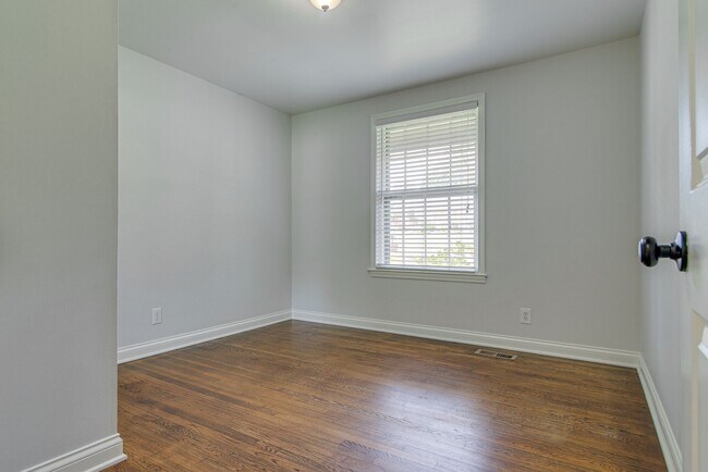 Building Photo - 4736 Danby Dr