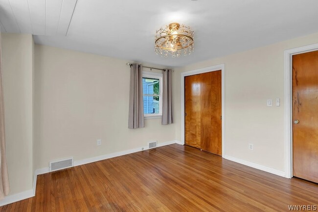 Building Photo - 69 Berryman Dr