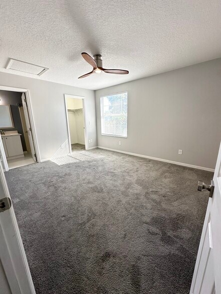 Building Photo - 804 E South St