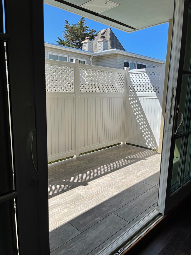 Private Balcony - Laurel Terrace
