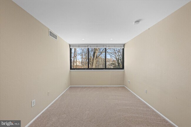 Building Photo - 4 S Van Dorn St