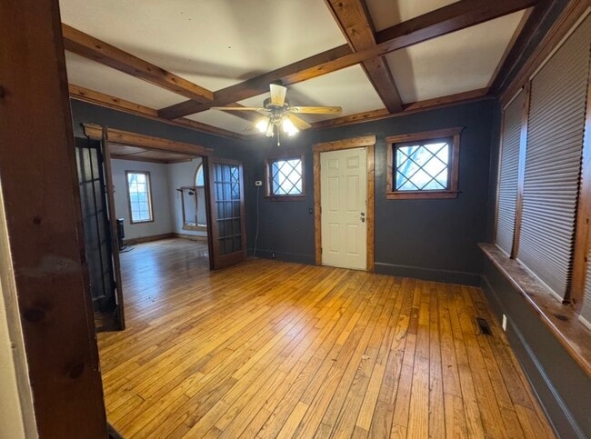 Building Photo - 13 Wawecus Hill Rd