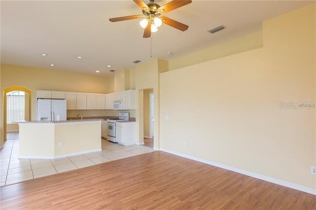 Building Photo - 2743 Abbey Grove Dr