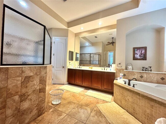 Building Photo - 3604 Simonton Pl