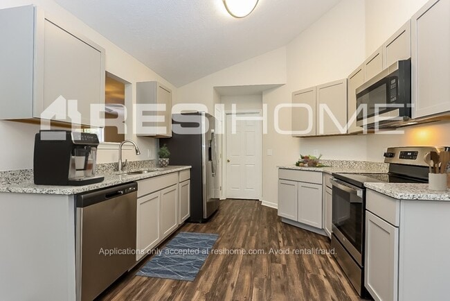 Building Photo - 632 Zellwood Dr