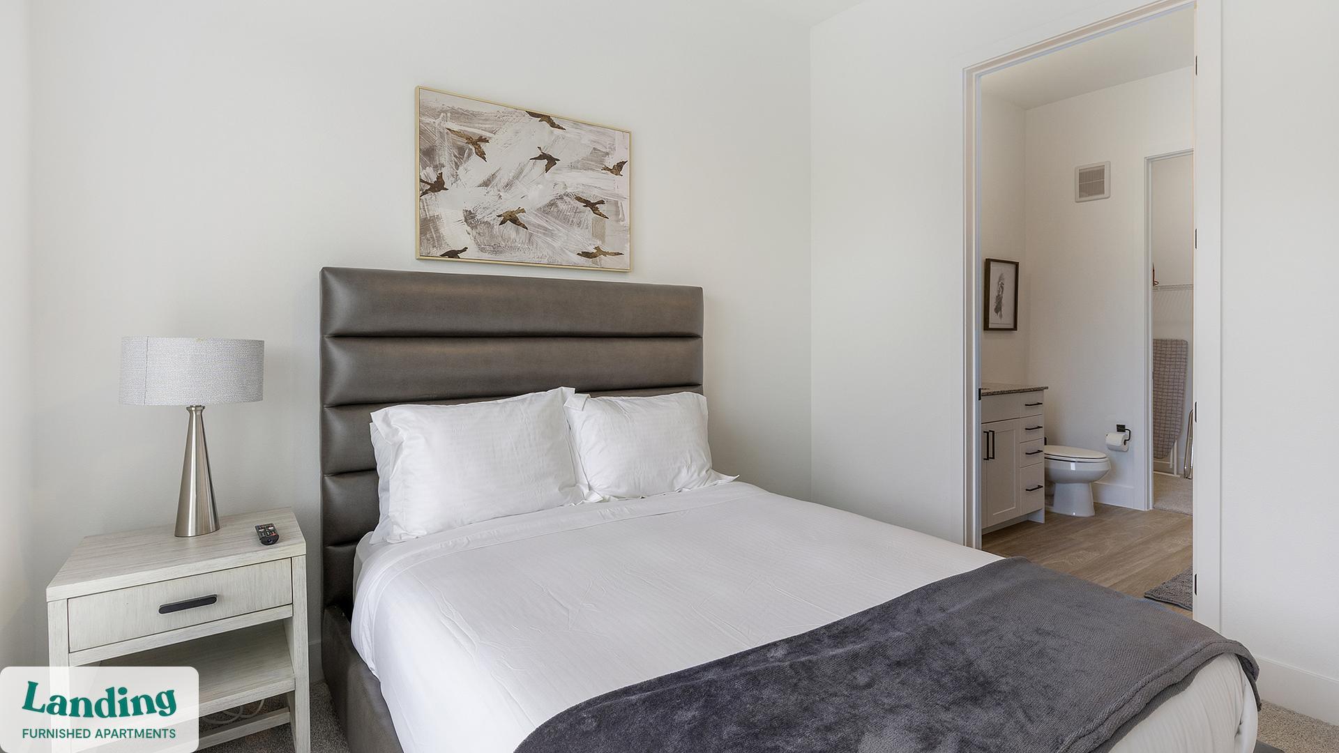 Building Photo - 650 E Sycamore St